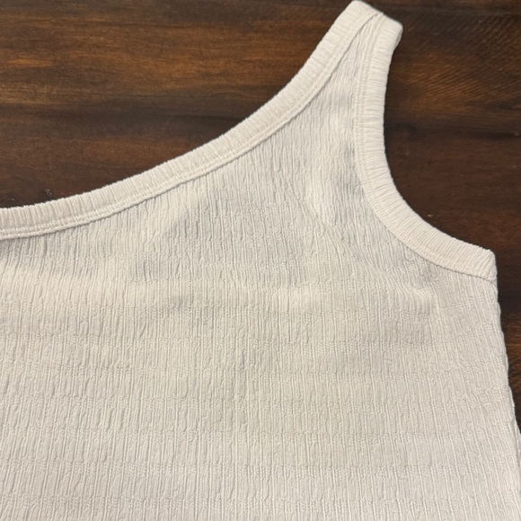 American Eagle Outfitters One-Shoulder Crop Top - Picture 10 of 10